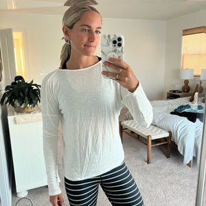 White flowy viscose yoga long sleeve shirt